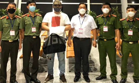 Công an Hà Nội bắt ông trùm cá độ người Hàn Quốc bị Interpol truy nã