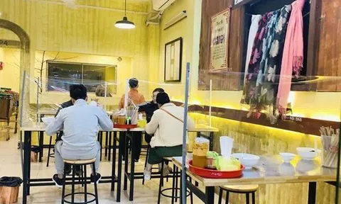 Ngày mai (14/10), Hà Nội cho phép mở lại nhà hàng, dịch vụ ăn uống tại chỗ