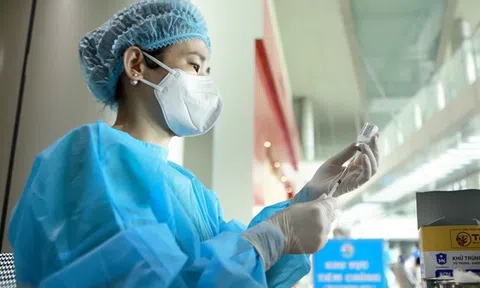 Ngày 17/10, Hà Nội ghi nhận tổng cộng 15 ca dương tính SARS-CoV-2