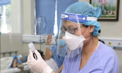 Ngày 21/10, Hà Nội ghi nhận tổng cộng 12 ca Covid-19, trong đó 3 ca là nhân viên y tế