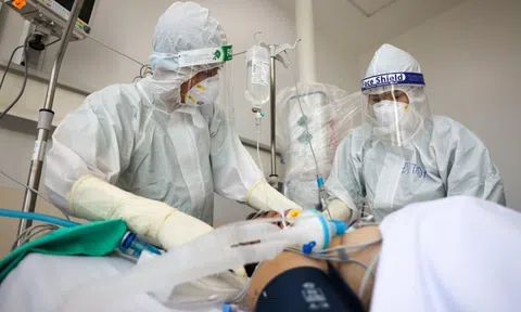 Sáng 22/10: Còn 3.000 ca Covid-19 nặng đang điều trị; Việt Nam tạm thời công nhận 'hộ chiếu vaccine' của 72 quốc gia, vùng lãnh thổ