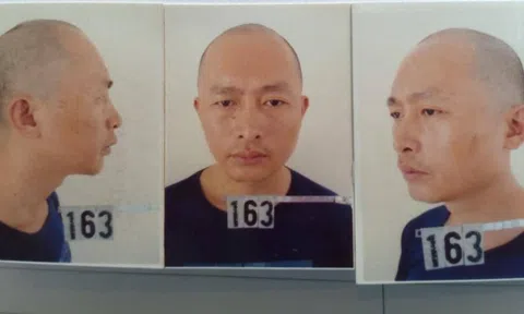 Truy tìm nghi phạm sát hại dã man bố mẹ và em gái ruột