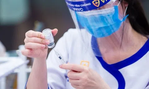 ĐBQH Nguyễn Lân Hiếu nêu lý do nên chọn tiêm trước cho học sinh THPT