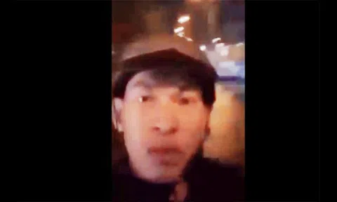 Táo tợn nam thanh niên vừa livestream vừa nổ súng trên đường phố