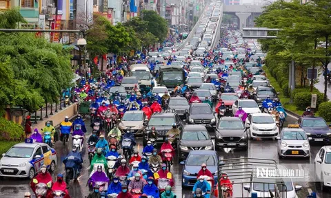 Thu phí xe vào nội đô không phải "chìa khoá vạn năng" giải quyết ùn tắc