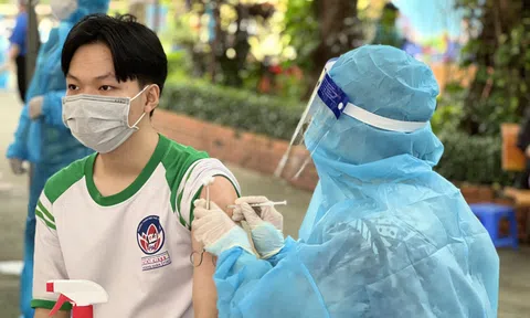 Tp.HCM: Không tự ý chỉ định tạm hoãn tiêm vắc-xin Covid-19 cho trẻ em