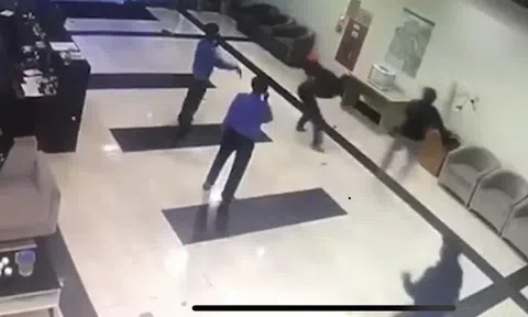 Hà Nội: Điều tra vụ côn đồ mang hung khí vào sảnh chung cư Tân Tây Đô đánh người