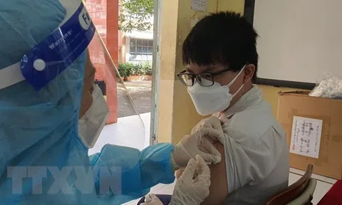 Hà Nội: Tiêm vaccine phòng Covid-19 cho trẻ em theo lứa tuổi từ cao đến thấp