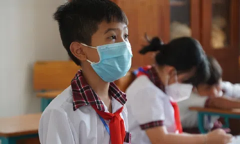 Khẩn trương thực hiện hỗ trợ học phí cho học sinh, tối đa 200.000 đồng/tháng