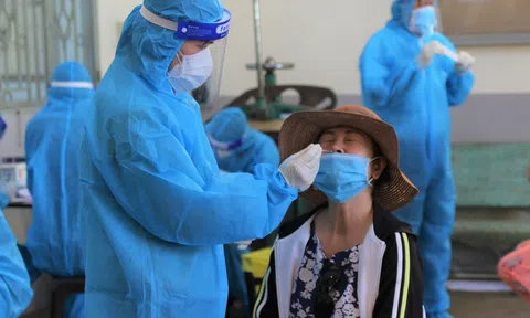 Sáng 2/11: Đã có hơn 822.000 bệnh nhân Covid-19 khỏi; người đến TP.HCM chưa tiêm vaccine phải cách ly 14 ngày tại nhà