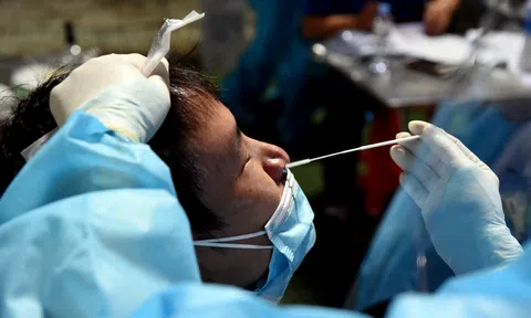 Sáng 3/11: Còn 427 ca Covid-19 phải thở máy, ECMO; 12 tỉnh nào qua 2 tuần chưa có F0 lây nhiễm thứ phát?