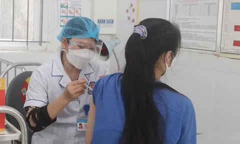 Ngày 12/11, Hà Nội thêm 165 ca Covid-19, riêng quận Ba Đình 39 ca bệnh