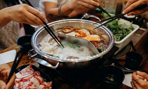 Đa số chúng ta vẫn mắc những sai lầm tai hại này khi ăn lẩu