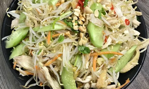 Cách làm nộm gà xé phay giòn ngon ăn mãi không chán