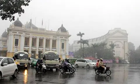 Dự báo thời tiết 17/11: Mưa lớn bao trùm cả nước, đề phòng lốc sét và mưa đá