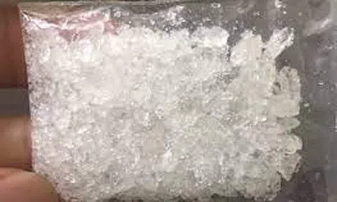 Quá khứ bất hảo của gã trai giấu ma túy vào "chỗ hiểm" để "né" công an