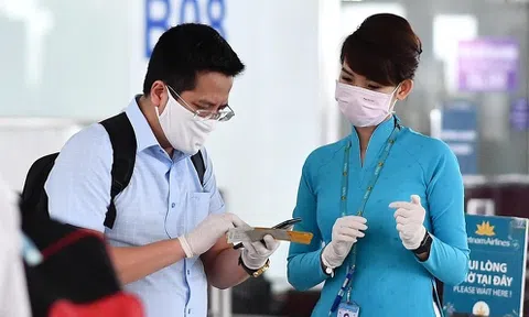 Rà soát tất cả người nhập cảnh mắc Covid để xác định biến thể Omicron