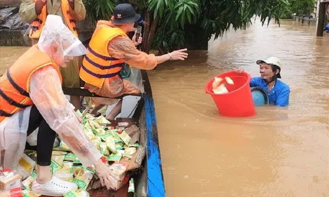 Mức xử phạt hành chính với hành vi làm thất thoát tiền, hàng cứu trợ