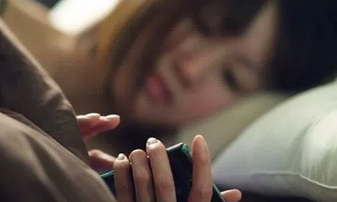 Chờ đợi một người ở phương xa