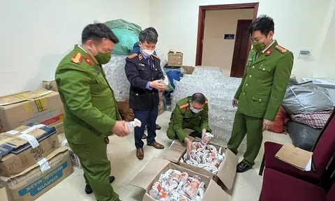 Nghệ An: Bắt hai mẹ con cấu kết sản xuất nước sát khuẩn giả nhãn hiệu AERIUS