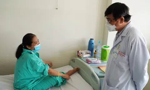 Phẫu thuật thành công khối u vú nặng 5kg cho nữ bệnh nhân trẻ