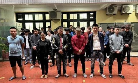 Triệt phá 5 đường dây bán bằng lái ôtô giả qua mạng