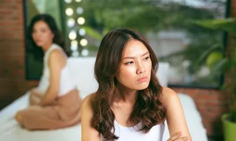 Tiết lộ của chồng đêm tân hôn khiến tôi choáng váng