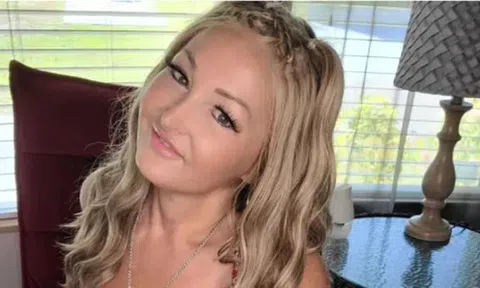 Bà ngoại U60 chia sẻ bí quyết để trẻ như thiếu nữ