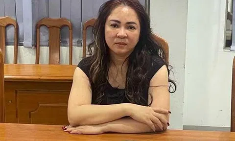 Công an làm việc với bà Hàn Ni về đơn tố cáo của bà Phương Hằng