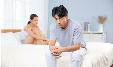 Vợ ngột ngạt trước sự ghen tuông vô cớ của chồng