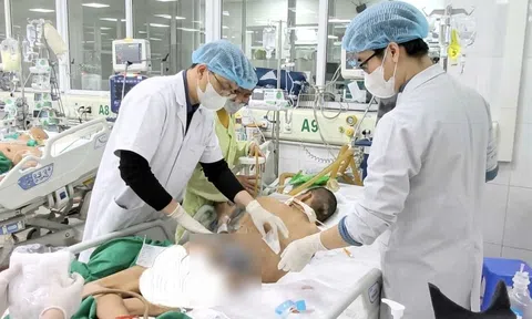 Chủ quan với nốt nhọt nhỏ ở vùng kín đáo, nam sinh 17 tuổi phải nhập viện, bác sĩ chỉ ra điểm sai lầm