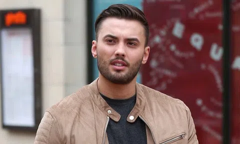 Ngôi sao truyền hình thực tế qua đời ở tuổi 33, thi thể được tìm thấy dưới mương nước