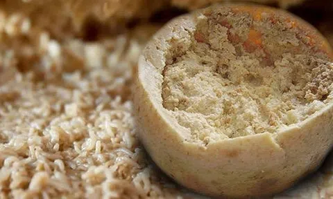 Món ăn "kinh dị nhất thế giới" khiến thực khách phải đeo kính bảo hộ khi ăn