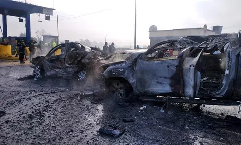 Tai nạn liên hoàn thảm khốc tại trạm thu phí, ít nhất 5 người thiệt mạng