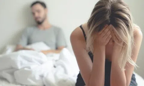 Phát hiện chồng phản bội, phụ nữ nên làm những điều sau