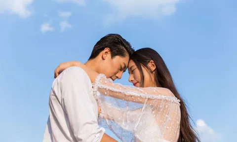 Đàn ông yêu sâu sắc đôi khi chẳng cần nói "Anh yêu em"