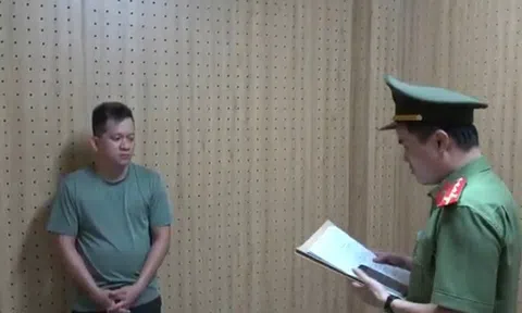 Triệt phá “kho vũ khí” khủng tồn tại hàng chục năm giữa TP.HCM