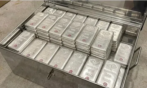 Giá bạc tăng gần 2 triệu đồng