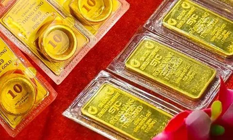 Giá vàng hôm nay 4/3 giảm tới 6,2 triệu đồng/lượng