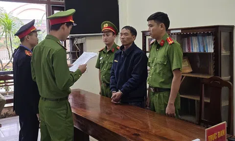 Gã đàn ông 46 tuổi nổi cơn thú tính xâm hại bé gái 5 tuổi khi chơi trốn tìm quanh nhà