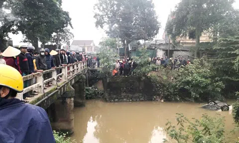 Mất lái, đôi nam nữ trong ô tô lao thẳng xuống sông tử vong