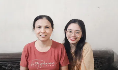 Chuyện “vỗ về” con gái của mẹ Thủ khoa khối D