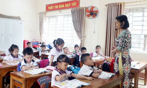 Chia sẻ với khó khăn mùa dịch, không tăng học phí năm học mới