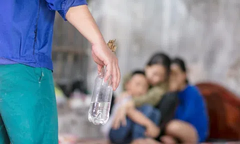 Tháng giãn cách xã hội, cuộc gọi "cầu cứu" vì bị bạo lực gia đình tăng 7 lần