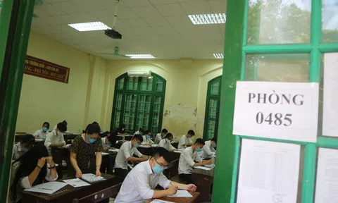 Từ điểm chuẩn 2021, thí sinh năm sau làm gì để rộng cửa” vào đại học?