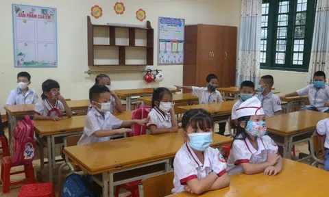 Mong chờ học trực tiếp, để học sinh, phụ huynh và nhà trường… đỡ khổ