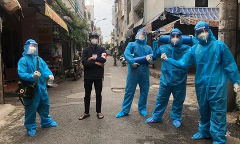 Chống dịch xuyên Tết: Bệnh nhân còn đó, ai nỡ nghỉ một ngày?