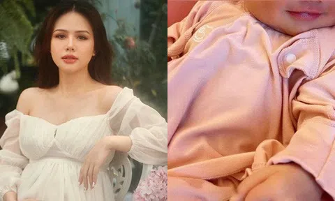 "Phu nhân tập đoàn nghìn tỷ" Phanh Lee hé lộ hình ảnh đáng yêu của con gái 1 tuần tuổi