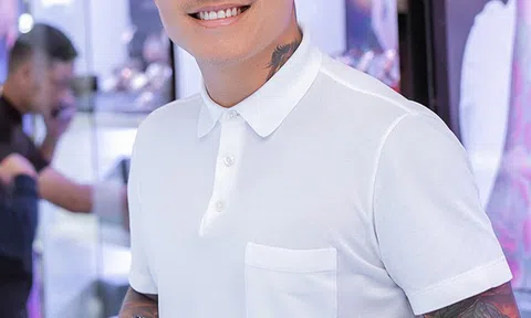 Bị móc mỉa nghệ sĩ không nhờ Tổ nghề mà nhờ khán giả, Tuấn Hưng lớn tiếng đáp căng rồi thẳng tay làm điều này?