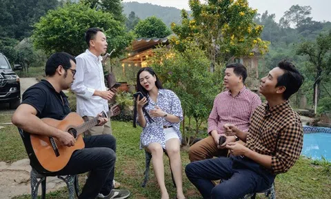 Lương Nguyệt Anh cùng NSƯT Đăng Dương, Lê Anh Dũng tập liveshow giữa đồi nhà NSƯT Việt Hoàn 